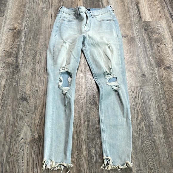 Express Women’s Ankle High Rise, Light Wash, size 2R - Picture 9 of 14